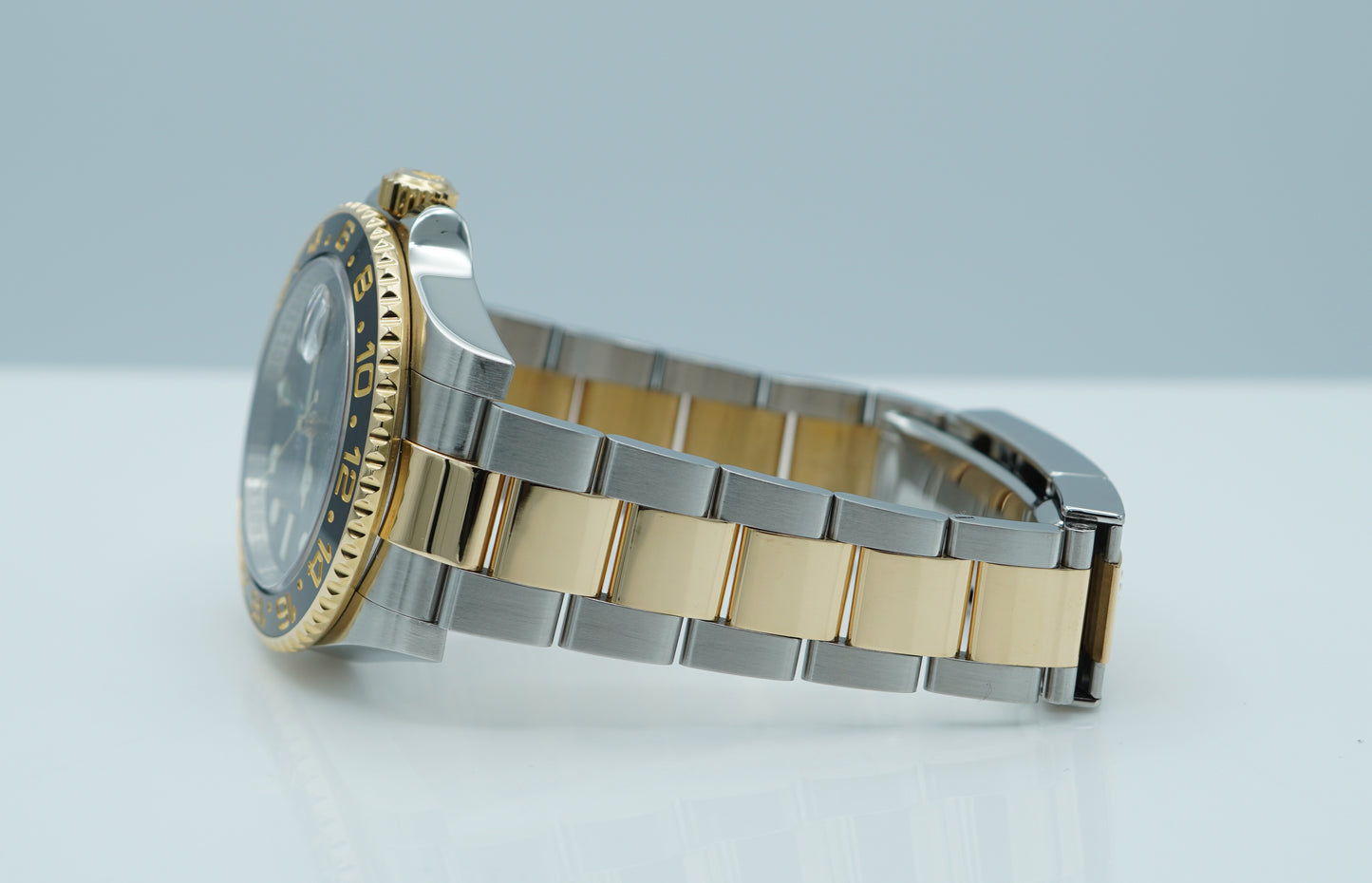 Rolex 116713LN GMT Master 2 Hai Tông Màu Viền Gốm Đen 2011