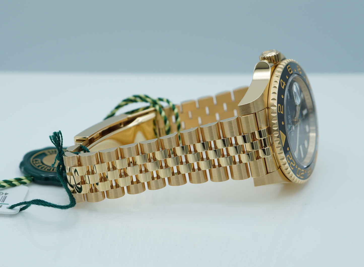 Rolex 126718GRNR GMT Master 2 Vàng Vàng Viền Xám Đen Dây Jubilee 2023