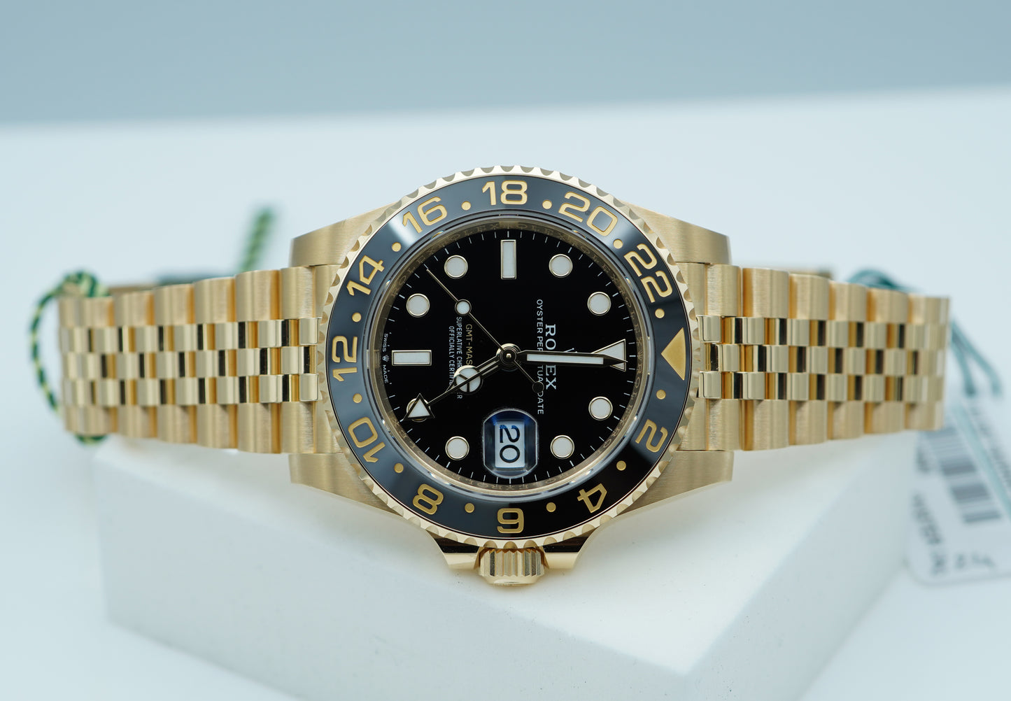Rolex 126718GRNR GMT Master 2 Vàng Vàng Viền Xám Đen Dây Jubilee 2023