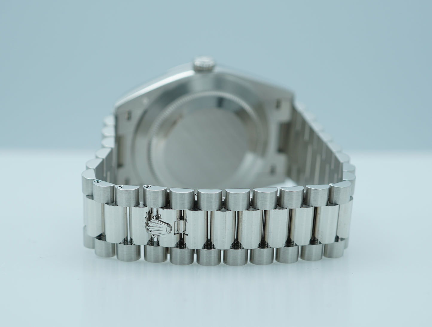 Rolex 228206 Day-Date 40 Platinum Mặt Số Xanh Olive Cọc Số La Mã 2021