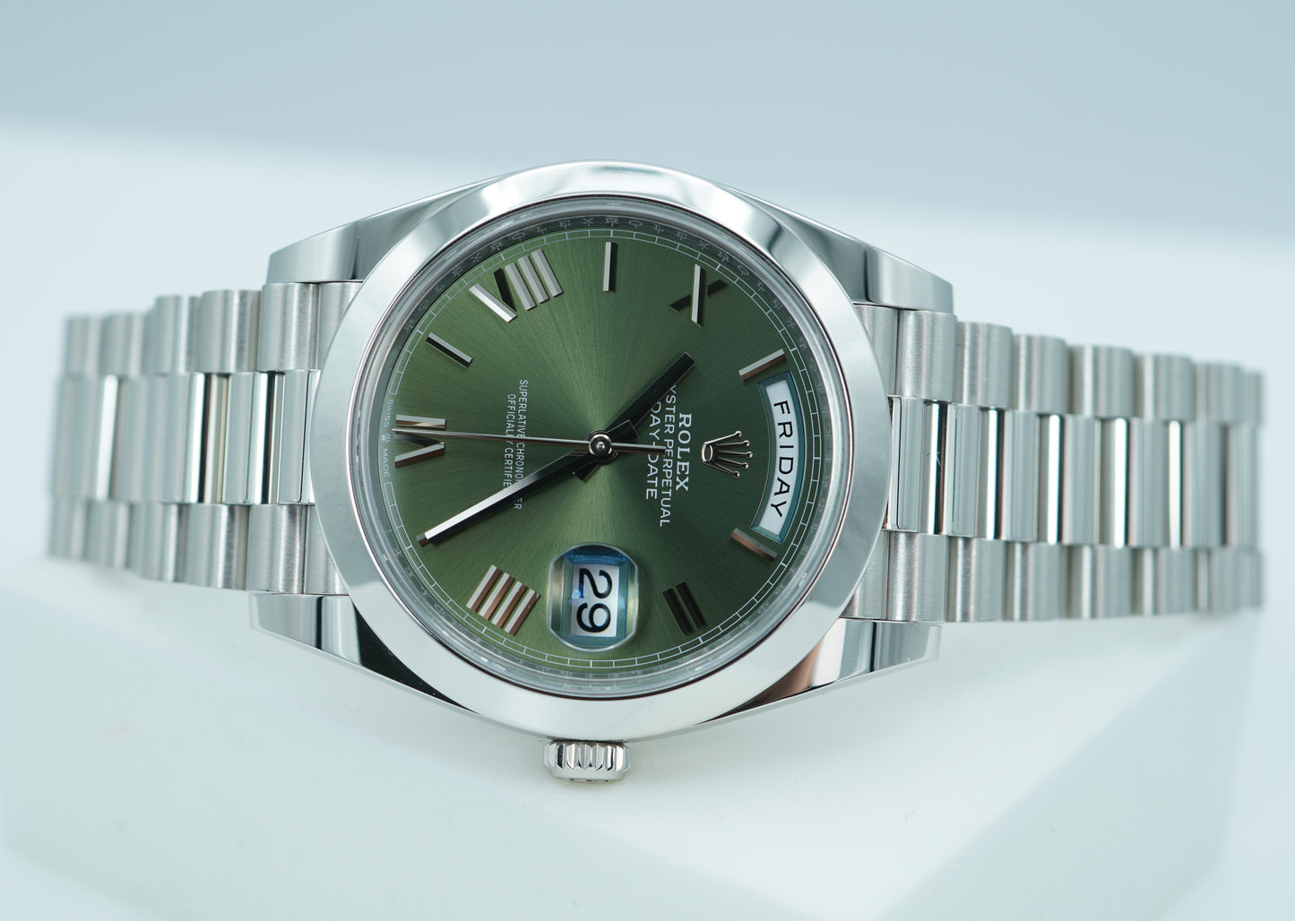 Rolex 228206 Day-Date 40 Platinum Mặt Số Xanh Olive Cọc Số La Mã 2021
