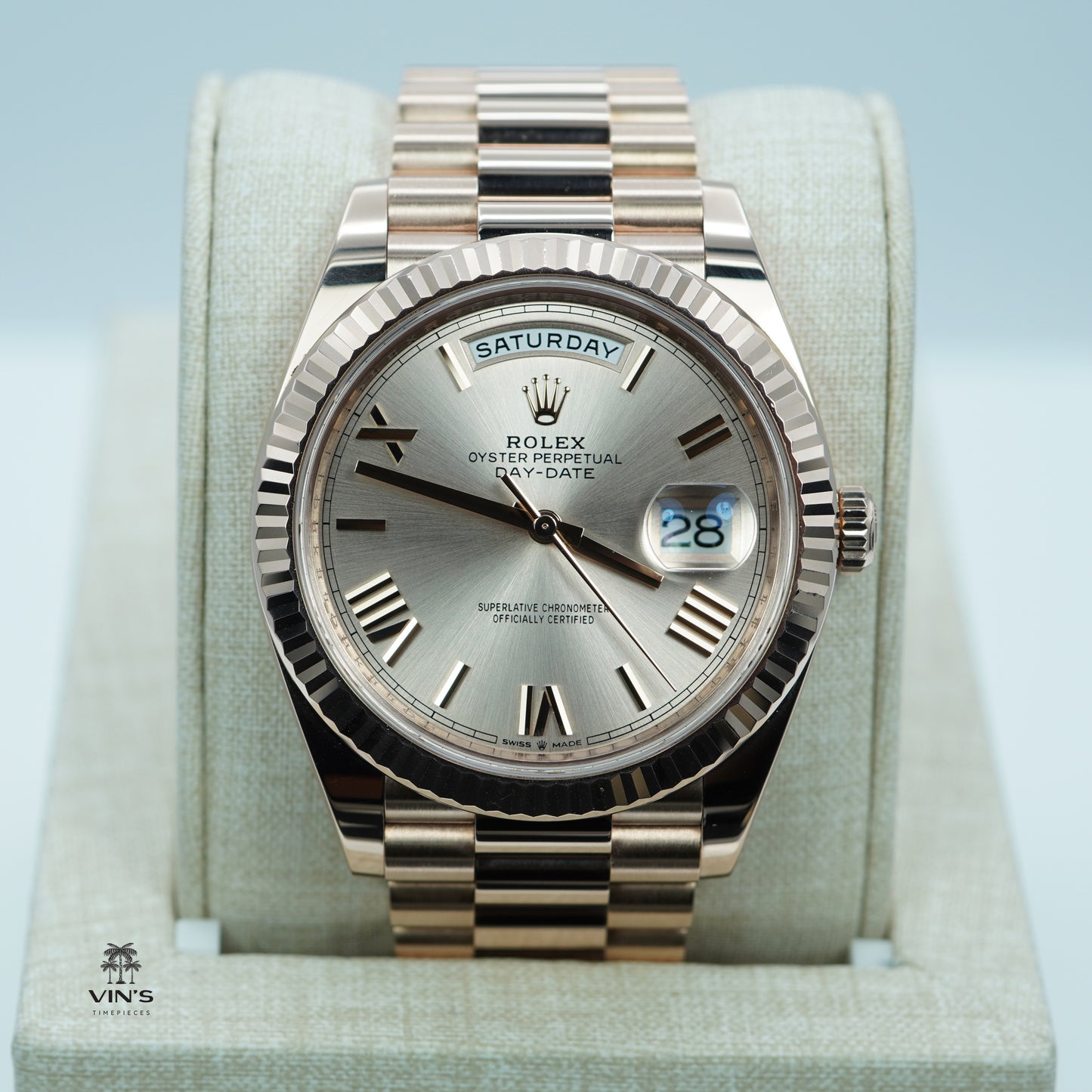Rolex 228235 Day-Date 40 Vàng Hồng Mặt Số Sundust Cọc Số La Mã 2021 Còn Bảo Hành