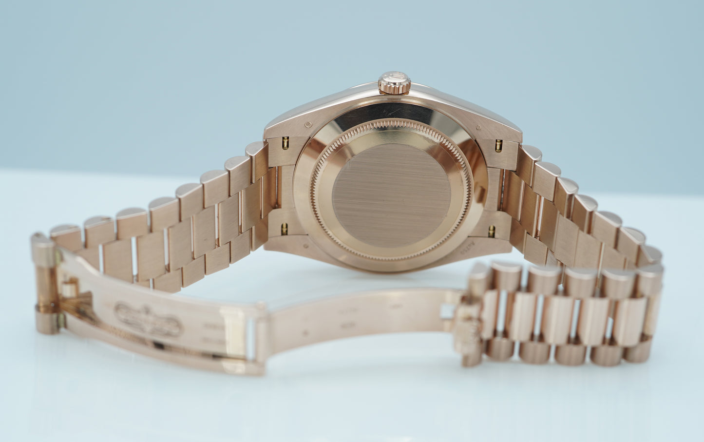 Rolex 228235 Day-Date 40 Vàng Hồng Mặt Số Sundust Cọc Số La Mã 2021 Còn Bảo Hành
