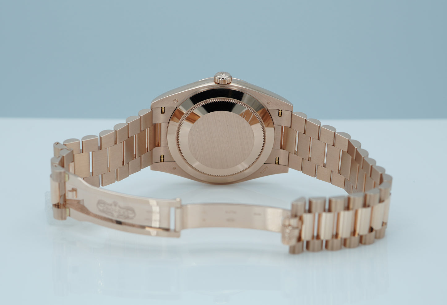 Rolex 228235 Day-Date 40 Vàng Hồng Mặt Số Xanh Olive Cọc Số La Mã 2024