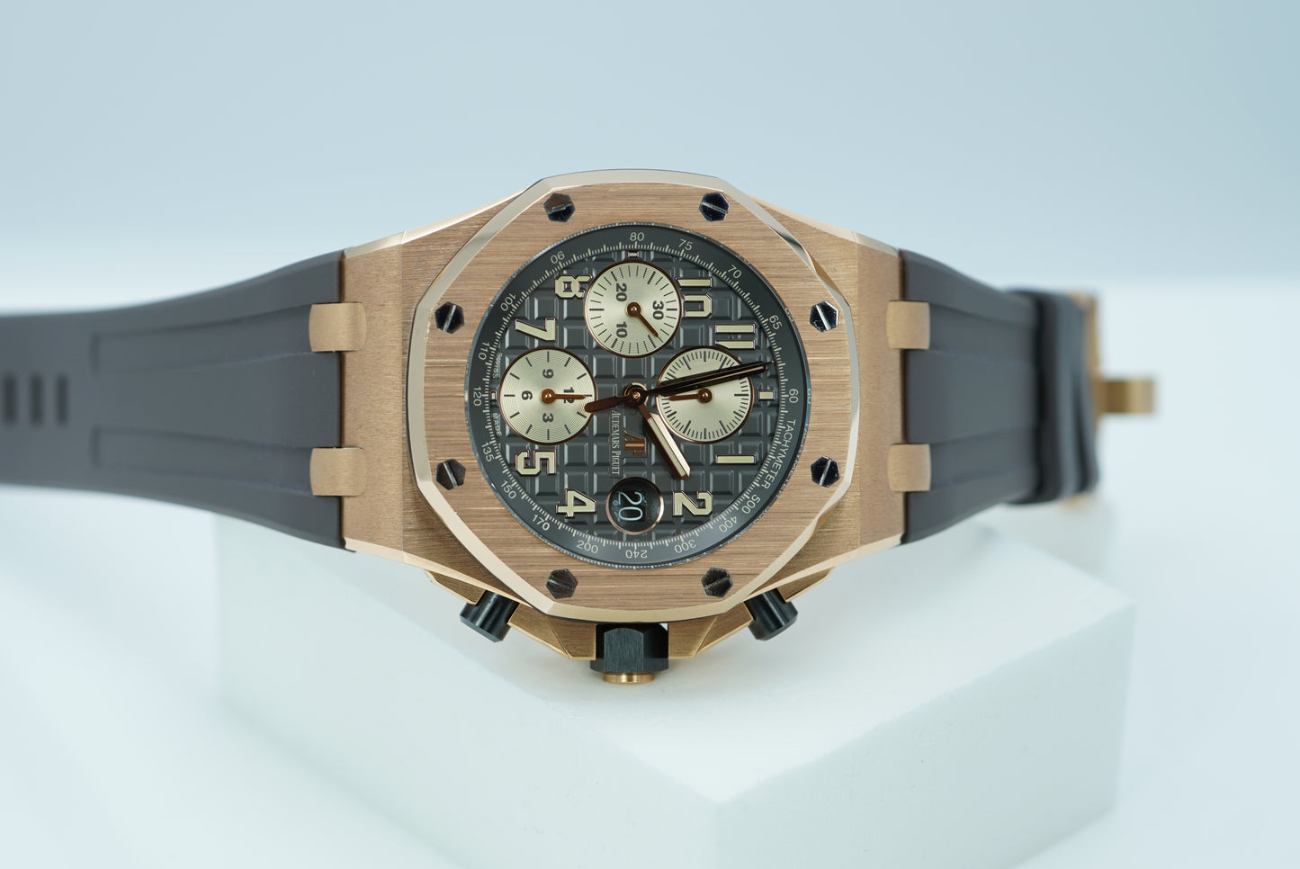 Audemars Piguet Royal Oak Offshore Vàng Hồng 18K Mặt Số Rhodium 26470OR