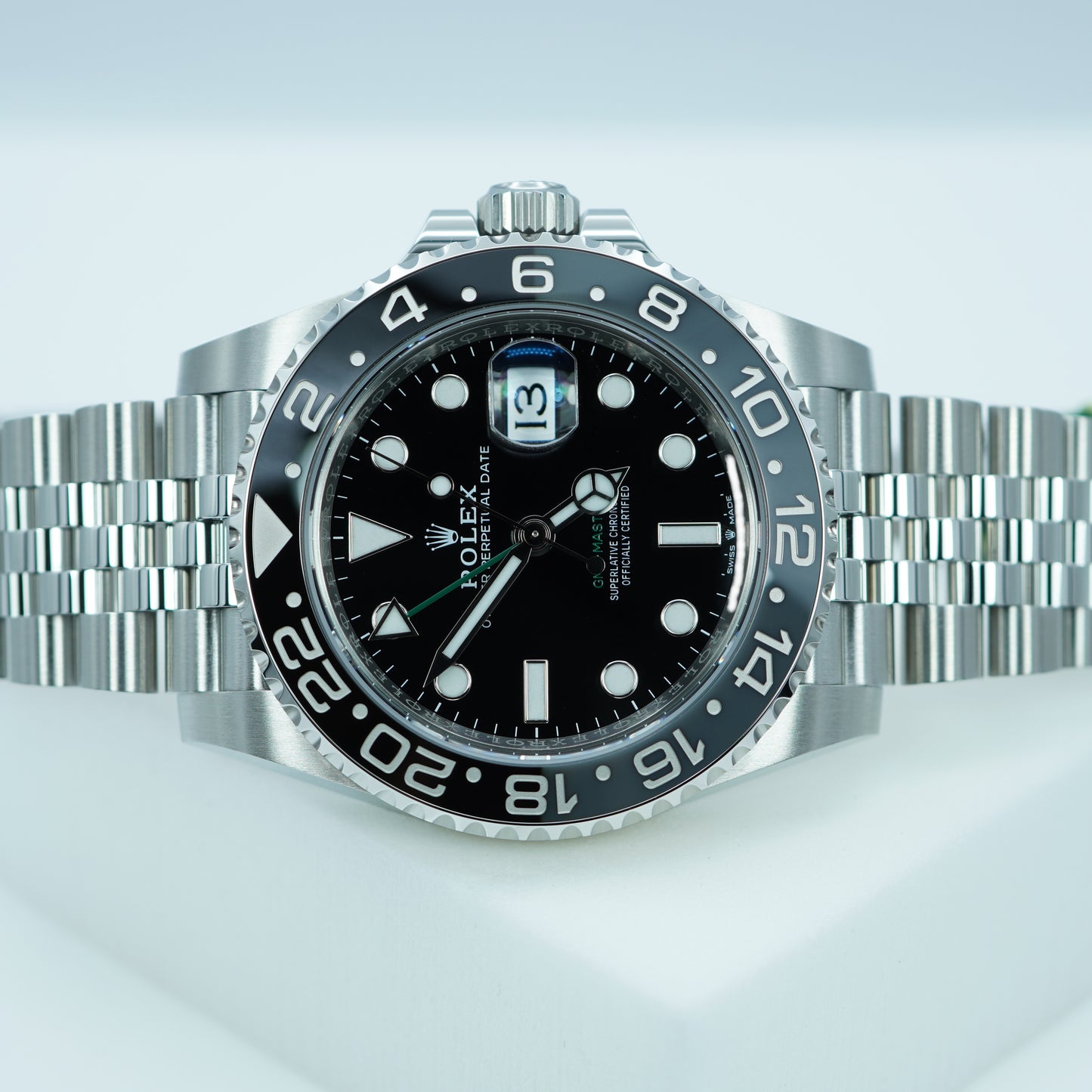 Rolex 126710GRNR GMT Master II Viền Đen Xám Dây Đeo Jubilee 2024