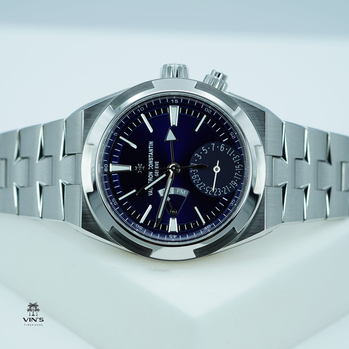 Vacheron Constantin Overseas Dual Time 7920V Mặt Số Xanh - Mẫu Mới