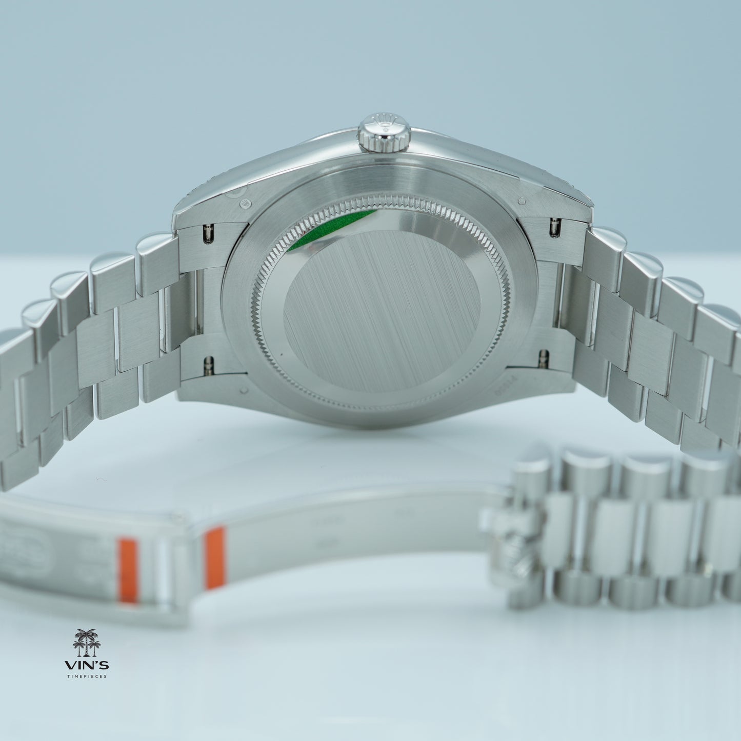 Rolex 228236 Day Date Platinum Viền Khía Mặt Số Ả Rập Xanh Lá 2024 Hiếm
