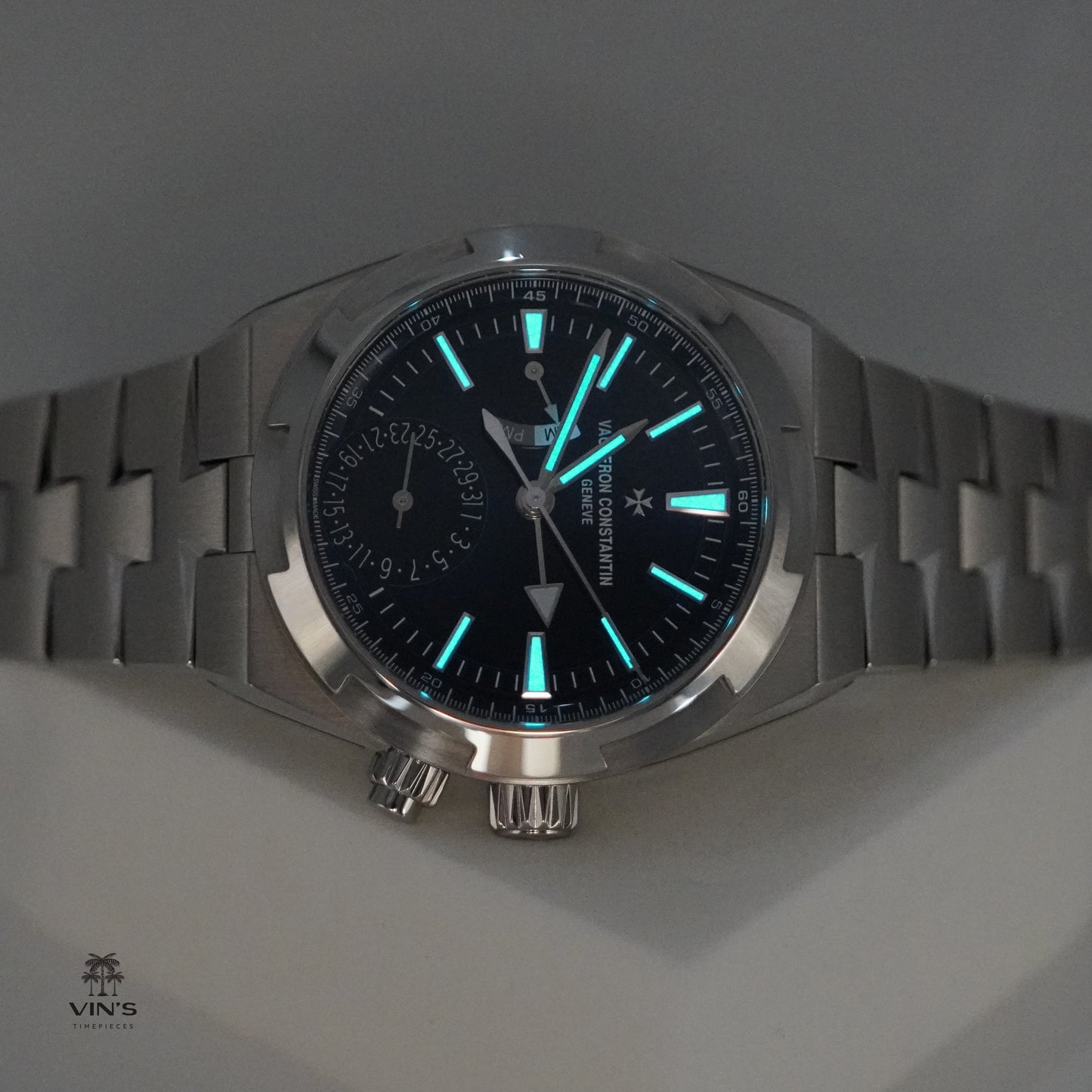 Vacheron Constantin Overseas Dual Time 7920V Mặt Số Xanh - Mẫu Mới