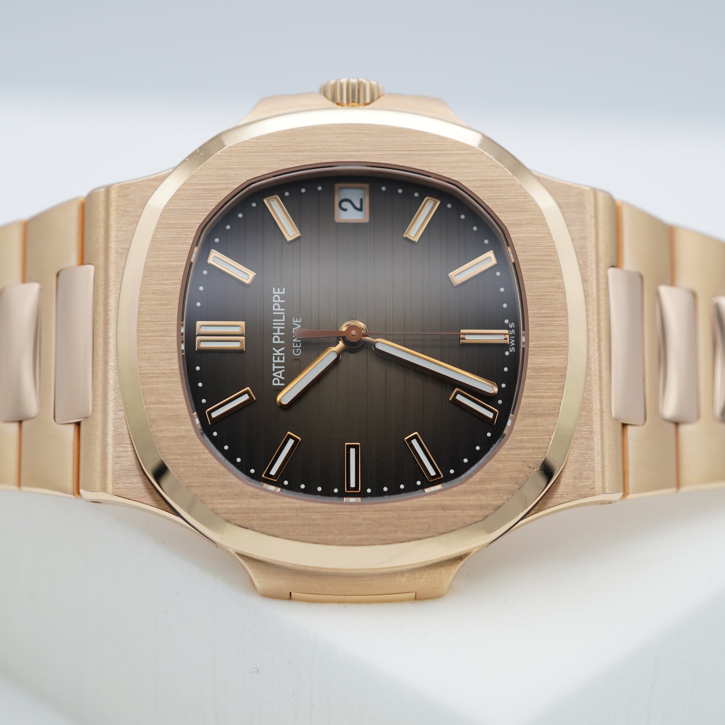 Patek Philippe Nautilus 5711/1R Vàng Hồng 18K Mặt Số Nâu 2018