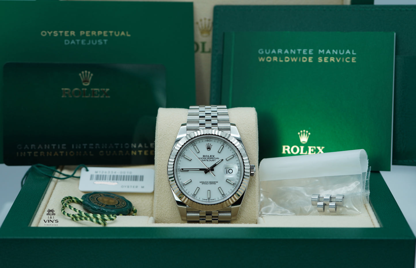 Rolex 126334 Datejust 41 Vành Khía Mặt Số Trắng Cọc Số Dây Jubilee 2023
