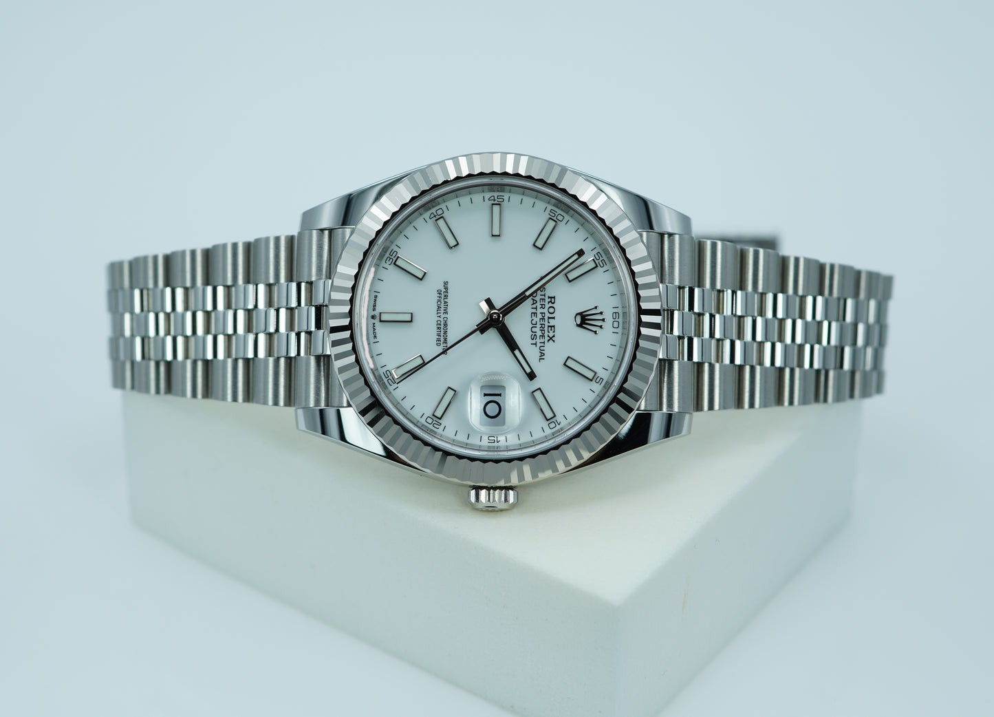 Rolex 126334 Datejust 41 Vành Khía Mặt Số Trắng Cọc Số Dây Jubilee 2023