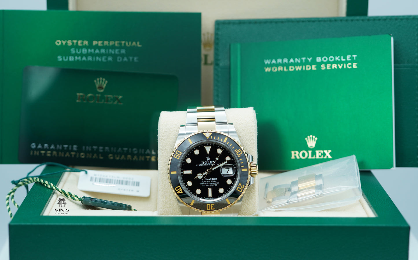 Rolex 126613LN Submariner Vàng Vàng 18K Thép Mặt Số Đen 2023