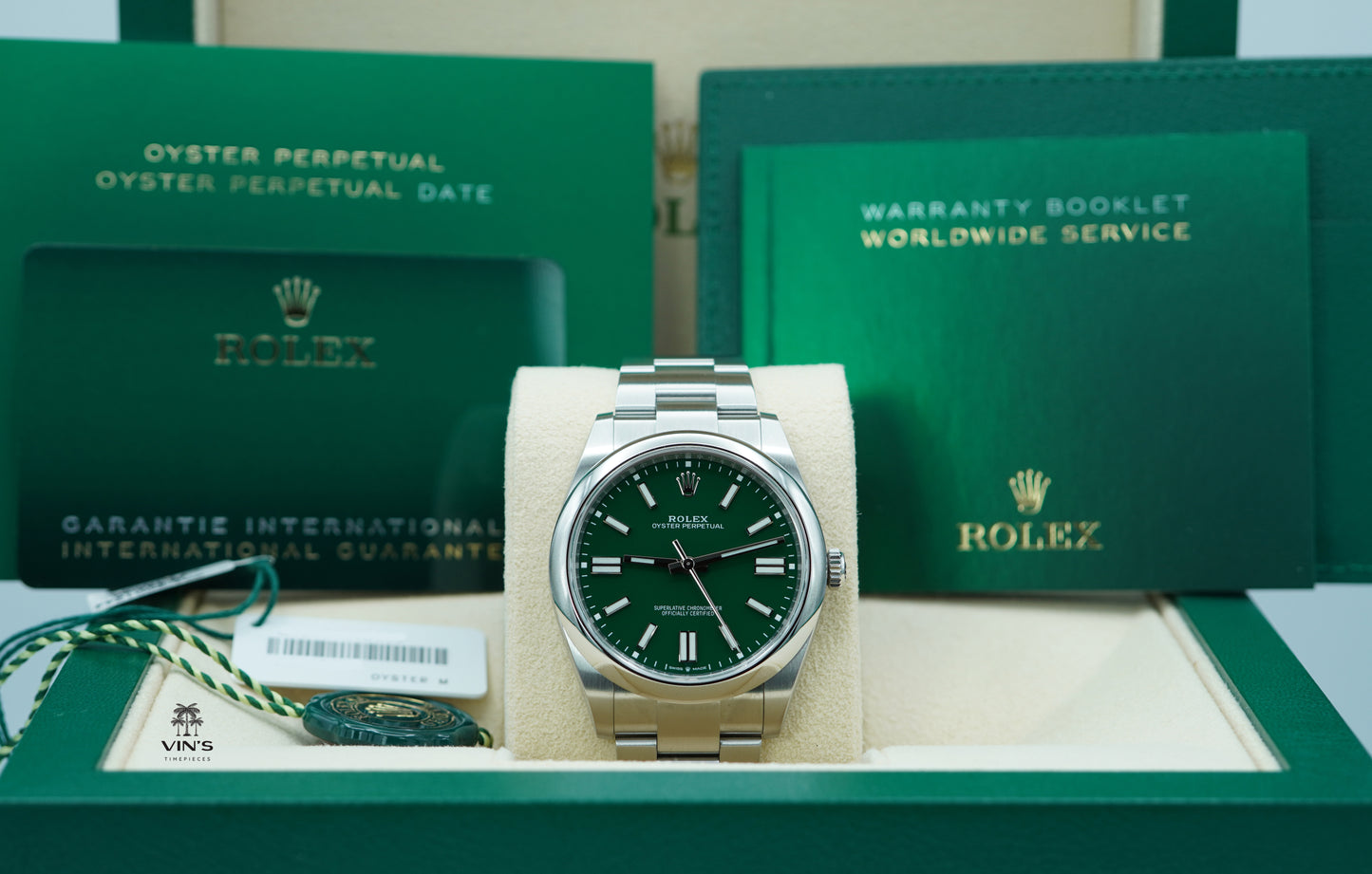 Rolex 124300 Oyster Perpetual 41 Mặt Số Xanh Lá 2022