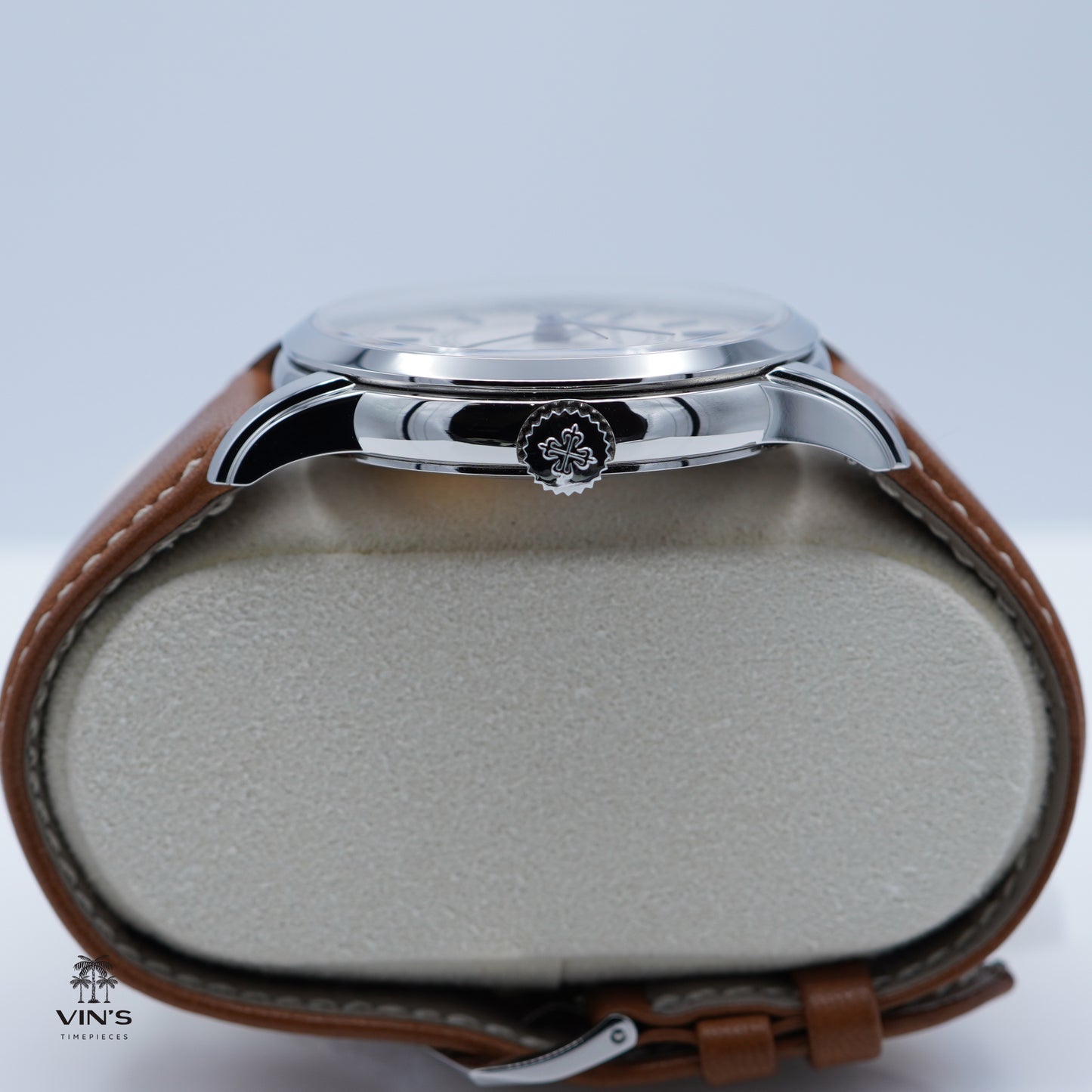 Patek Philippe 5212A Thép Calatrava Lịch Tuần 2022