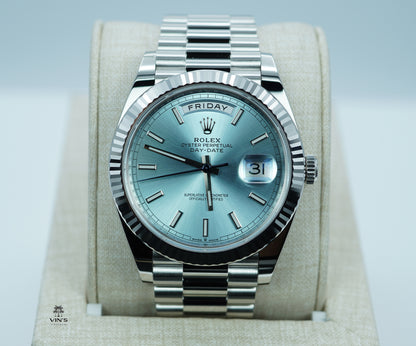 Rolex 228236 Day-Date Platinum Viền Khía Mặt Số Xanh Băng Cọc Số 2024