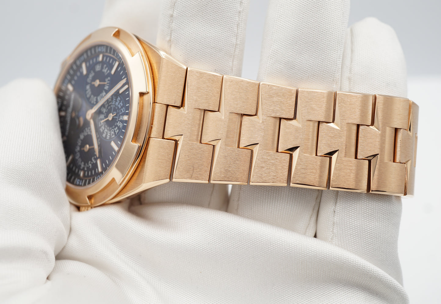 Vacheron Constantin Overseas Perpetual Calendar 4300V Vàng Hồng Mặt Số Xanh