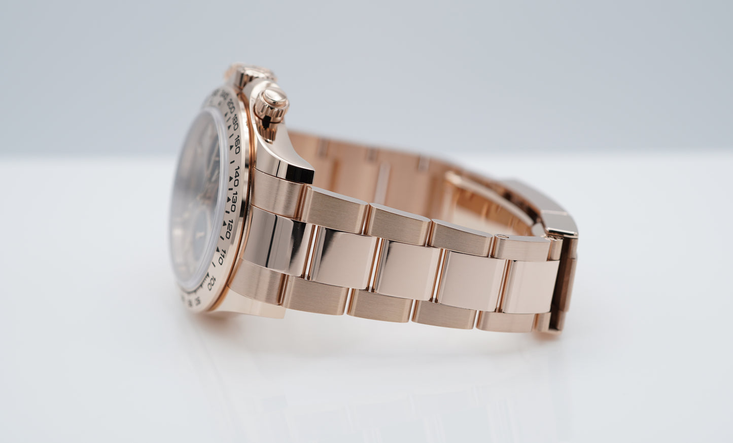 Rolex 116505 Daytona Vàng Hồng 18K Mặt Số Sundust 2023