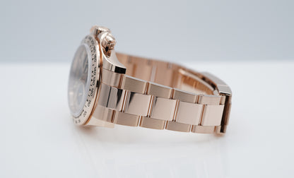 Rolex 116505 Daytona Vàng Hồng 18K Mặt Số Sundust 2023