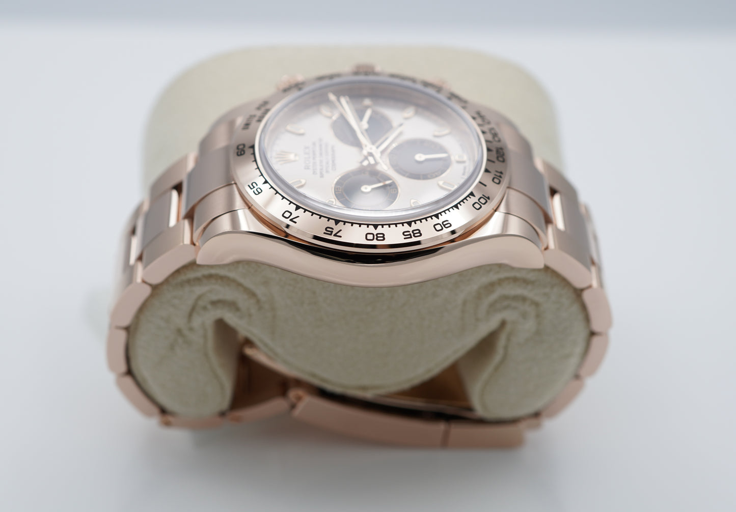 Rolex 116505 Daytona Vàng Hồng 18K Mặt Số Sundust 2023