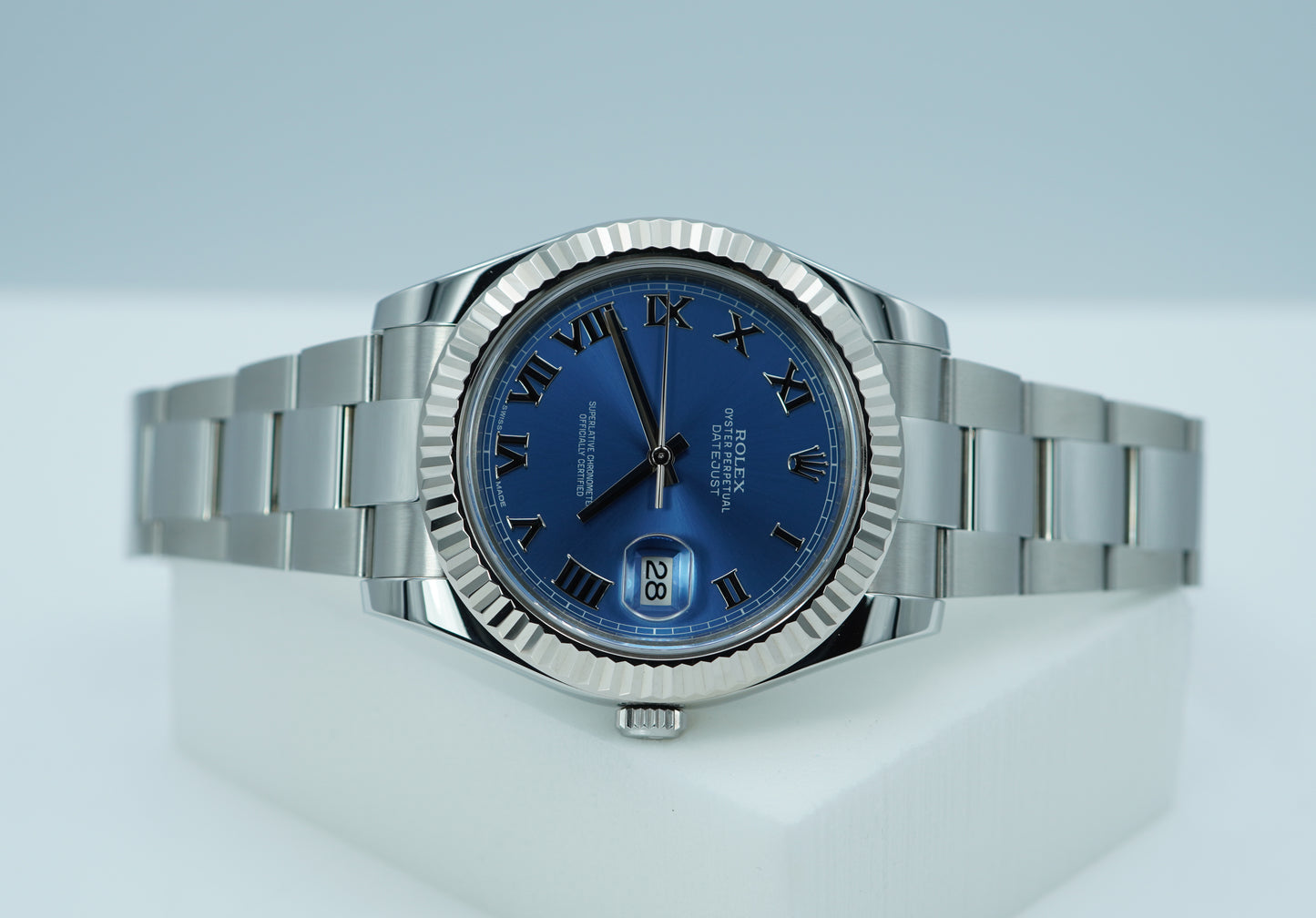 Rolex 116334 Datejust 2 Viền Khía Mặt Số Xanh La Mã Dây Đeo Oyster