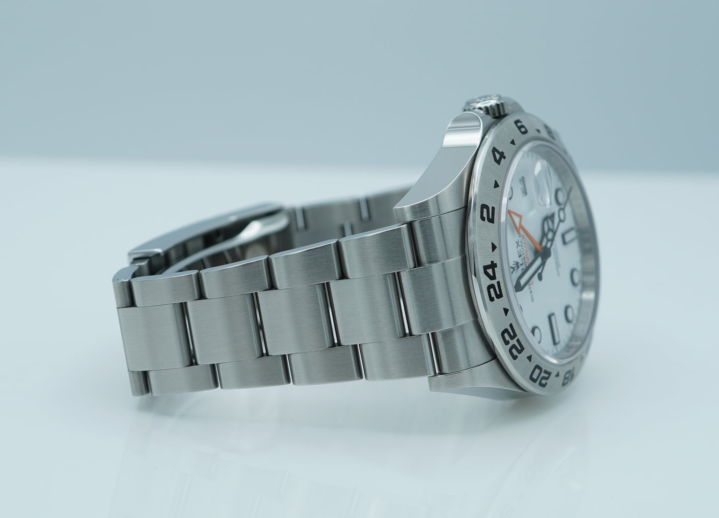 Rolex 226570 Explorer 2 Mặt Số Trắng Polar Mẫu Mới 2021