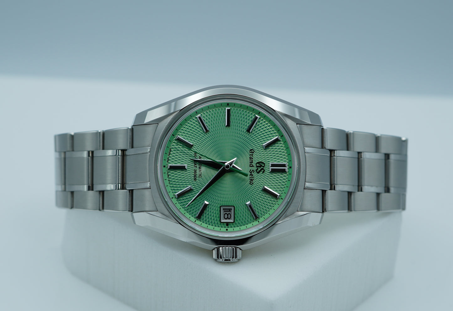 Grand Seiko SBGH335 Watches of Switzerland Phiên Bản Giới Hạn Mặt Số Xanh 2023