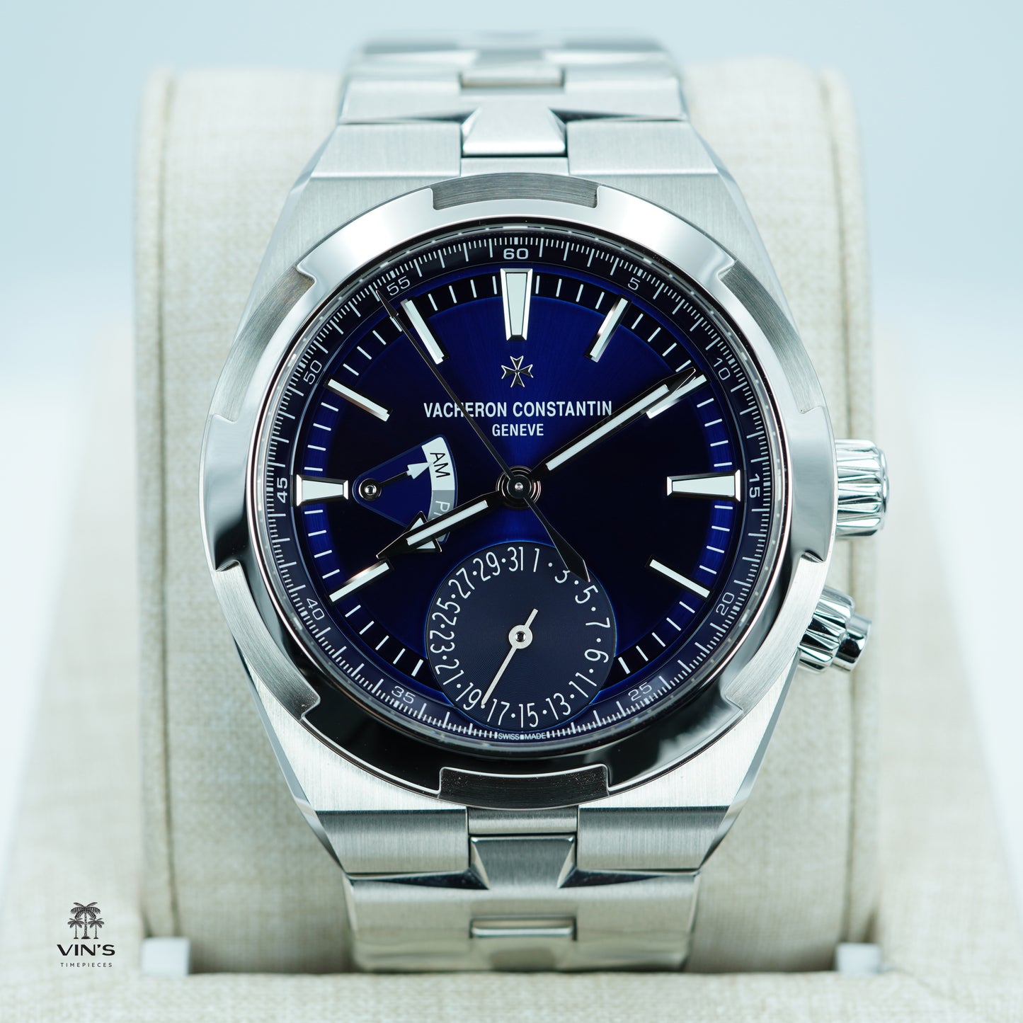 Vacheron Constantin Overseas Dual Time 7900V Mặt Số Xanh 2021