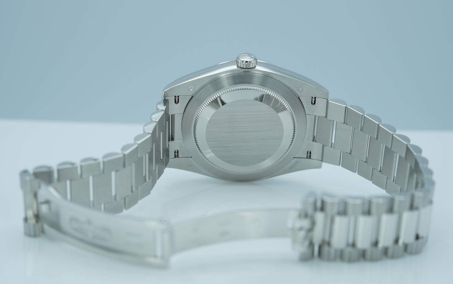 Rolex 228236 Day-Date Platinum Viền Khía Mặt Số Xanh Băng Cọc Số 2024
