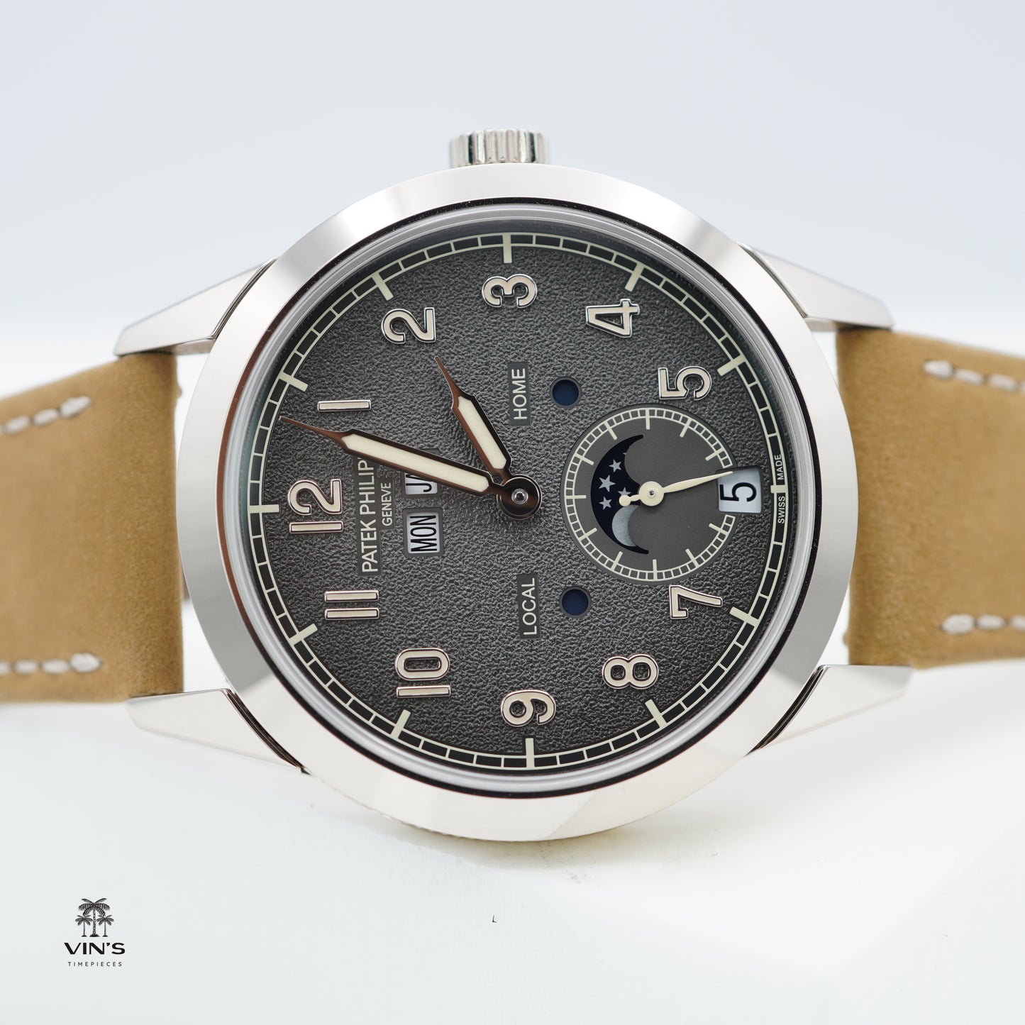 Patek Philippe 5326G Vàng Trắng Complications Annual Calendar Travel Time 2023