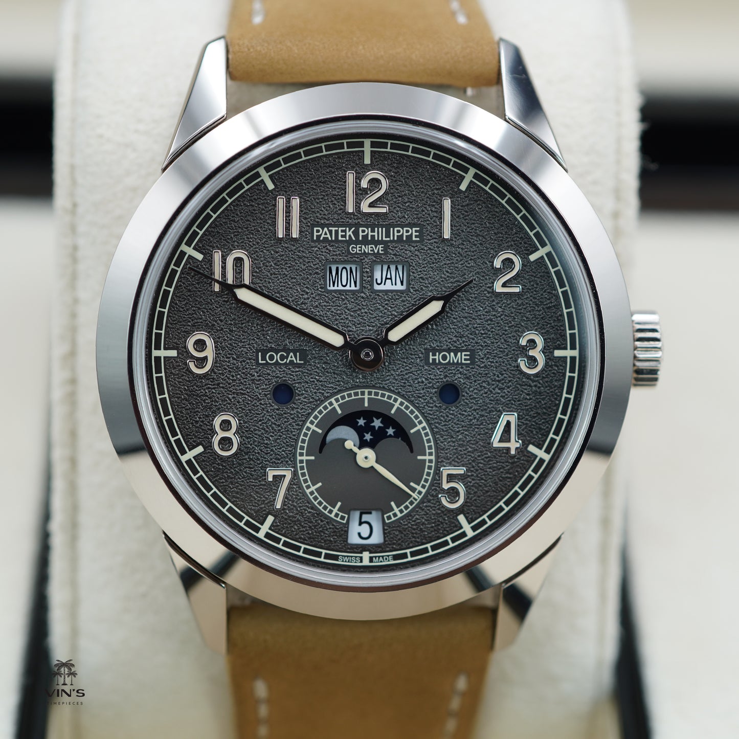 Patek Philippe 5326G Vàng Trắng Complications Annual Calendar Travel Time 2023