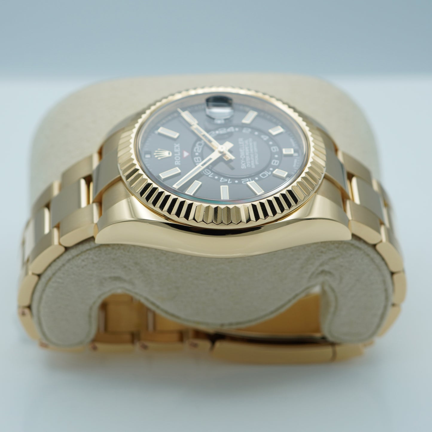 Rolex 326938 Sky-Dweller 18K Vàng Mặt Số Đen Cọc Số Dạng Vạch 2021