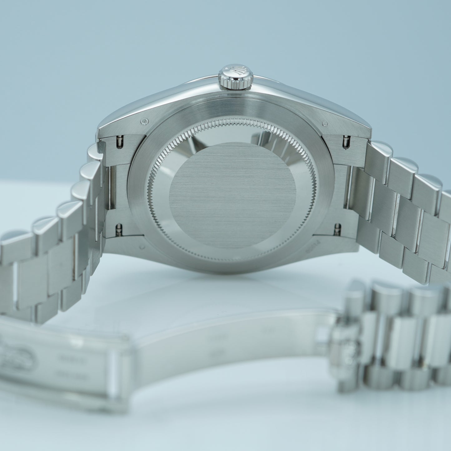 Rolex 228236 Day Date Platinum Viền Khía Bạch Kim Mặt Số La Màu Xanh Đá 2023