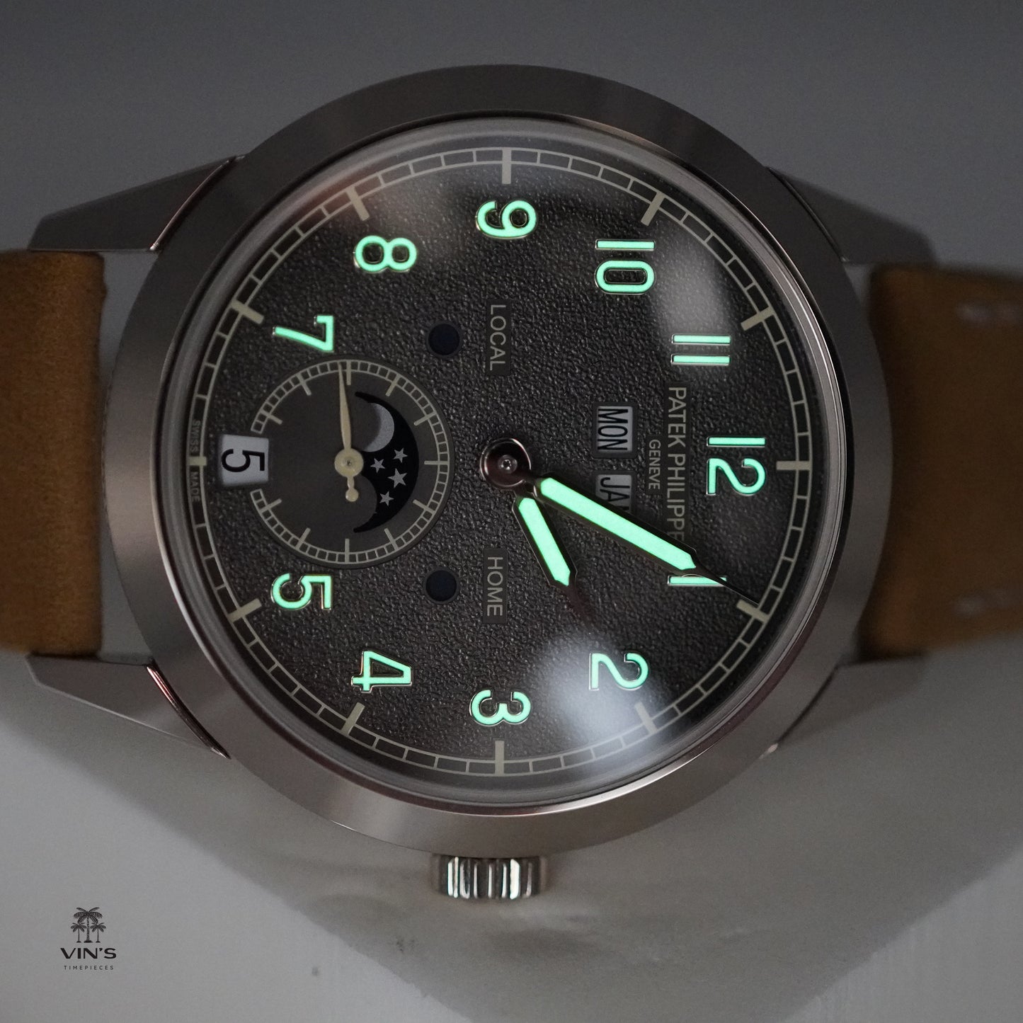 Patek Philippe 5326G Vàng Trắng Complications Annual Calendar Travel Time 2023