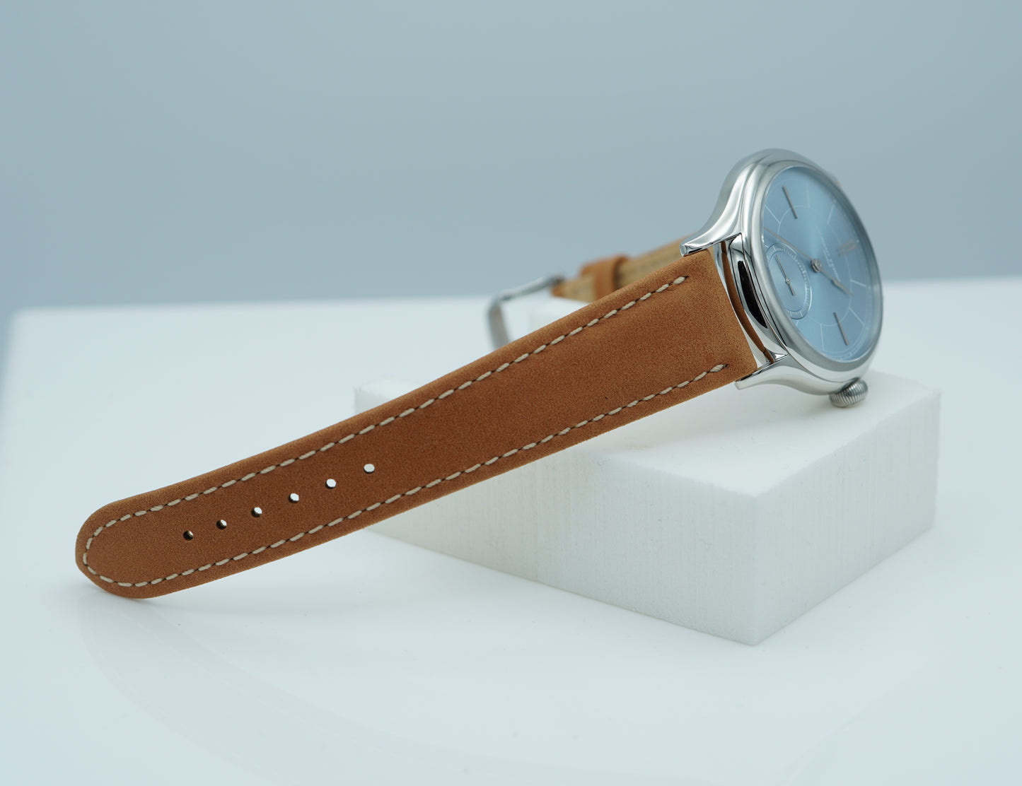 Laurent Ferrier Classic Micro-Rotor Mặt Số Xanh Băng 40mm 2024