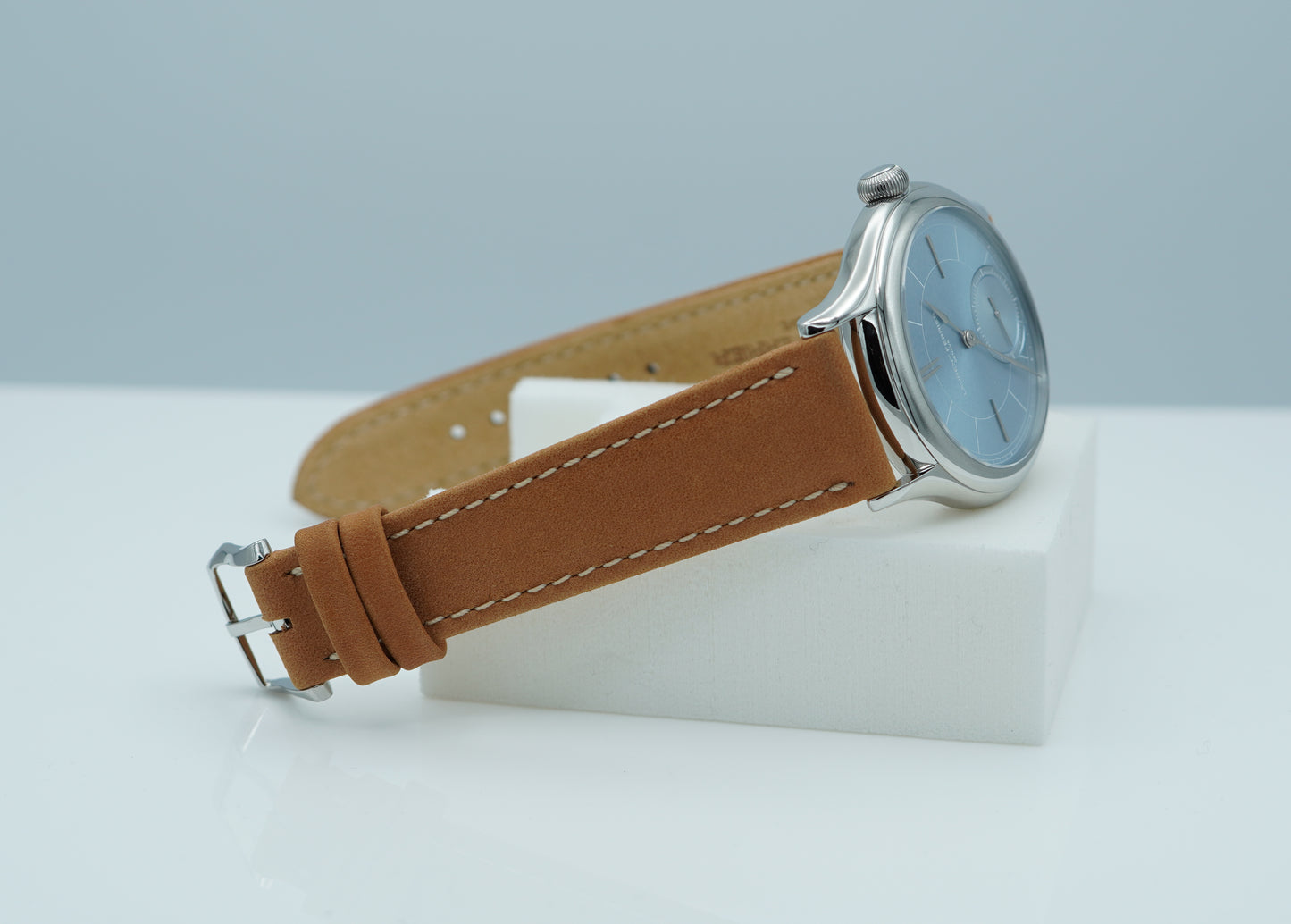 Laurent Ferrier Classic Micro-Rotor Mặt Số Xanh Băng 40mm 2024